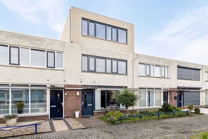 Bekijk foto 2 van Serooskerkestraat 18