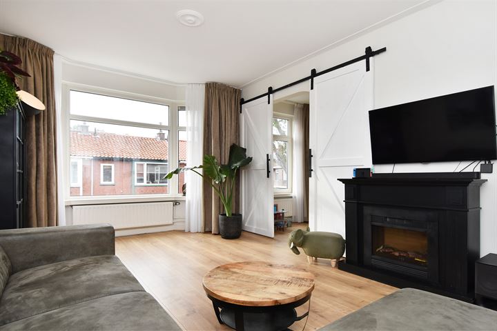 Bekijk foto 4 van Huisduinenstraat 8