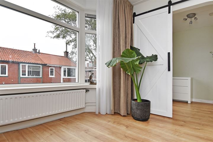 Bekijk foto 13 van Huisduinenstraat 8