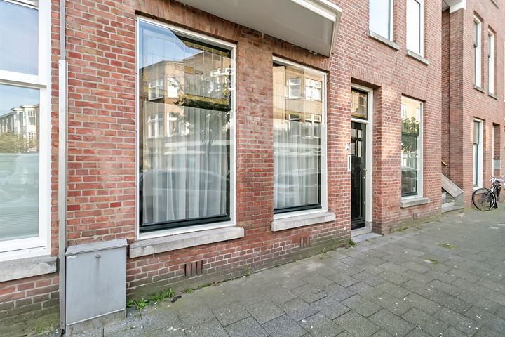 View photo 23 of Johan van Hoornstraat 25