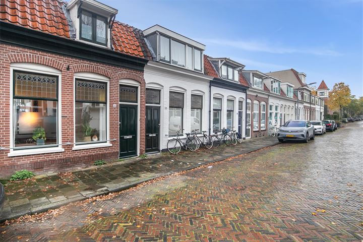 Bekijk foto 2 van Wouwermanstraat 46