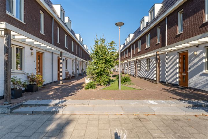 Bekijk foto 3 van Piet Cottaarstraat 63