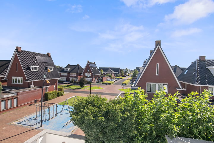 Bekijk foto 43 van Voerendaalstraat 18