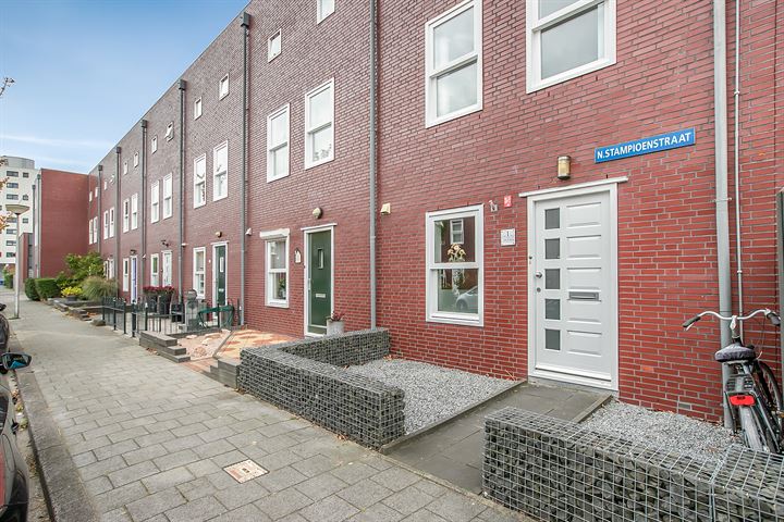 Bekijk foto 32 van N. Stampioenstraat 1