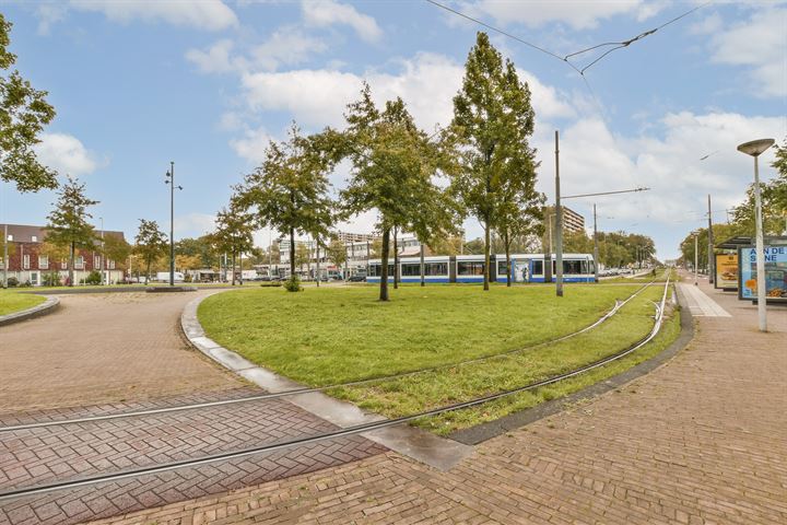 Bekijk foto 35 van Meentstraat 53