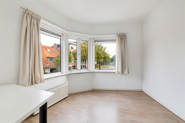 Bekijk foto 32 van Leeuwerikstraat 45