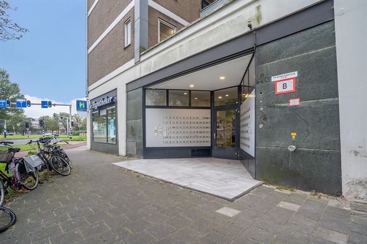 Bekijk foto 4 van Prins Bernhardplein 66