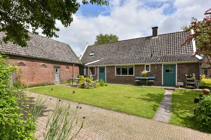 Bekijk foto 32 van Dorpsweg 106