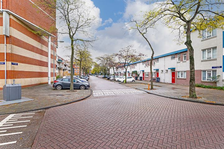 View photo 14 of Kloekhorststraat 339