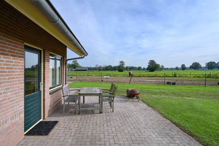 Bekijk foto 33 van Eerbeeksedijk 8