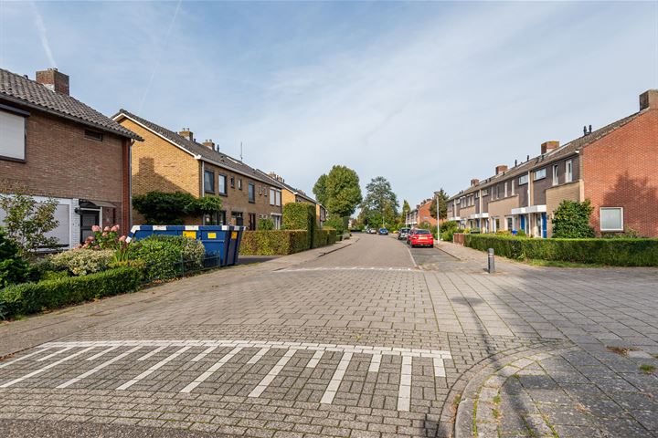 Bekijk foto 34 van Ds van Dijkstraat 19