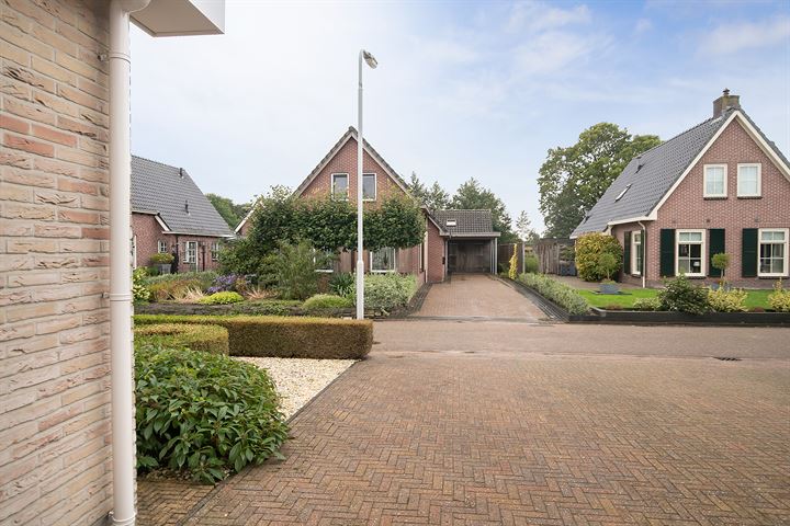 View photo 71 of Hanegraaffweg 48