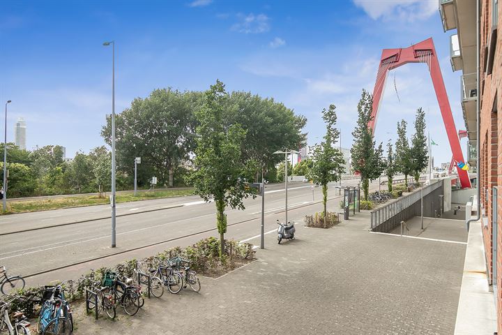 Bekijk foto 3 van Prins Frederikplein 204