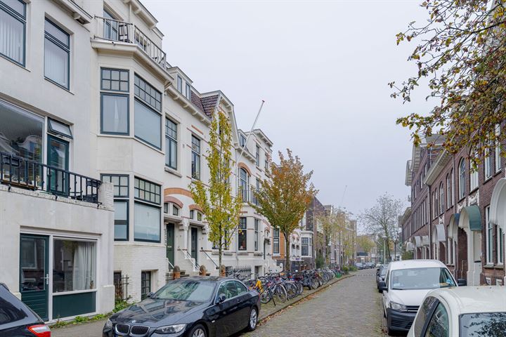 Bekijk foto 46 van Venestraat 9