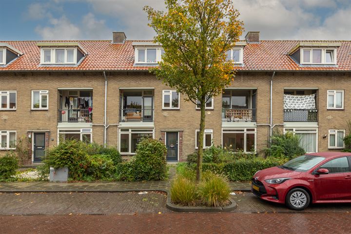 Bekijk foto 3 van De Ruyterstraat 65