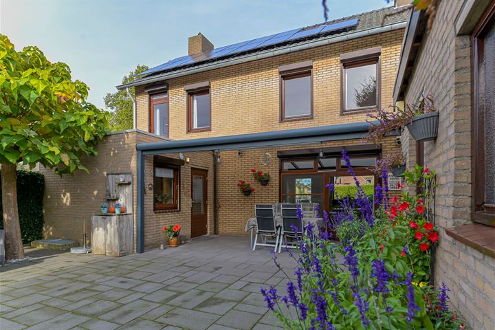 Bekijk foto 19 van Pater Dr. Neijensstraat 2