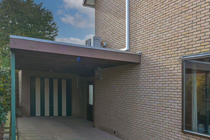 Bekijk foto 42 van Pater Dr. Neijensstraat 2