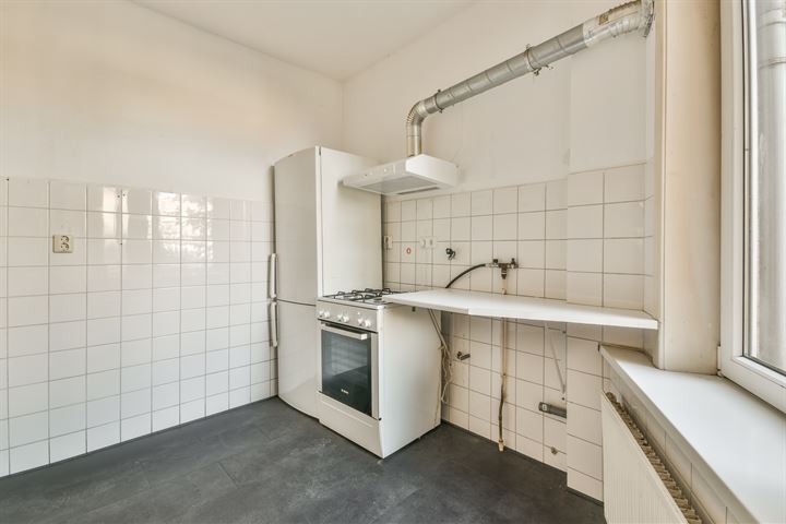 Bekijk foto 12 van Jekerstraat 108-II