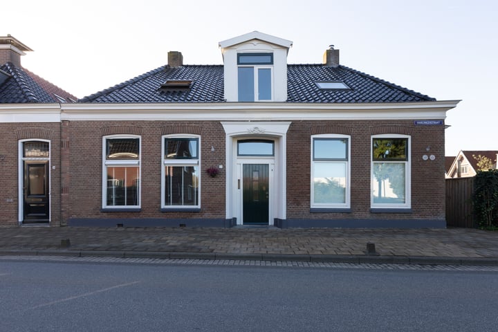 Bekijk foto 1 van Harlingerstraat 53