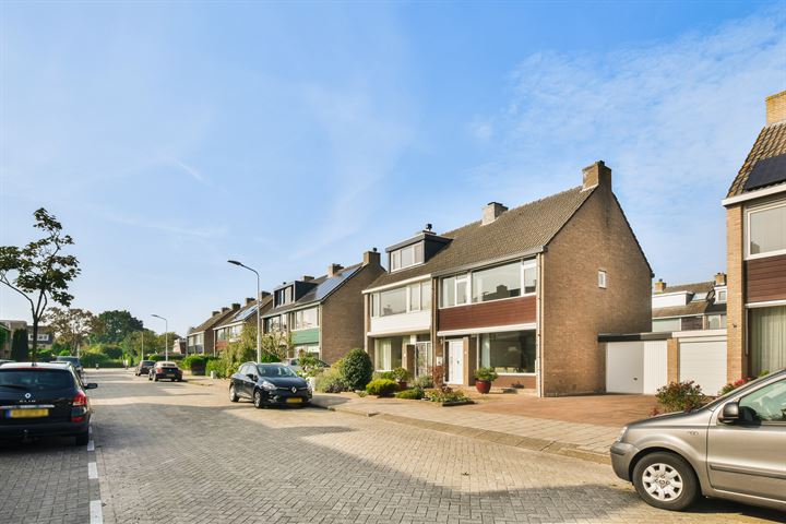 Bekijk foto 35 van Ohmstraat 7