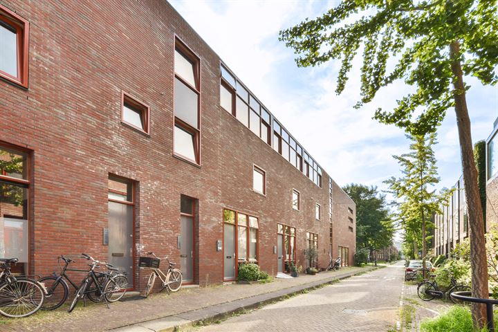 Bekijk foto 40 van Lampenistenstraat 21