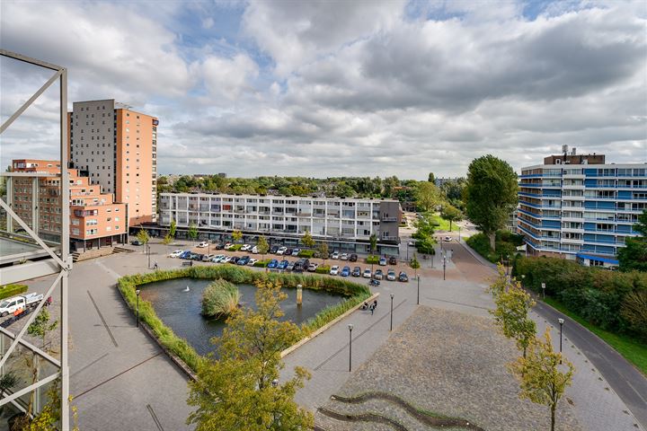 Bekijk foto 20 van Admiraalsplein 155