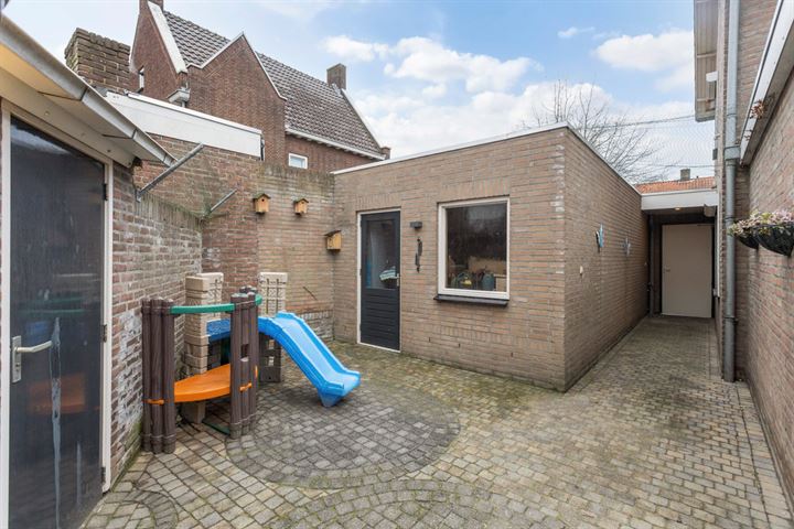 Bekijk foto 30 van Willem Prinzenstraat 16