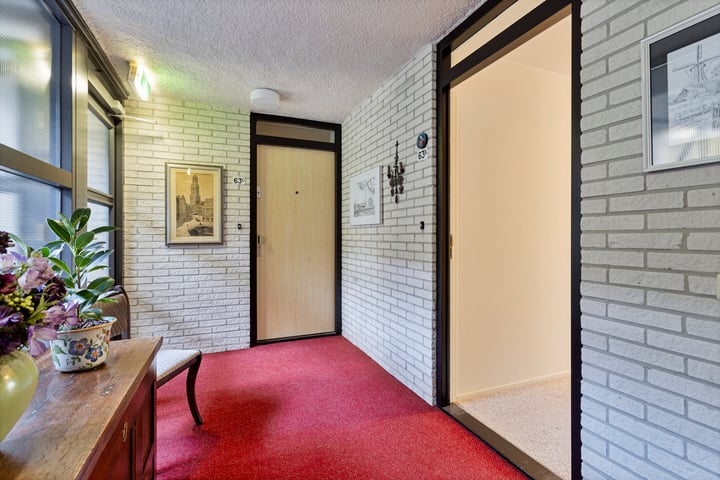 Bekijk foto 2 van Loolaan 63-B