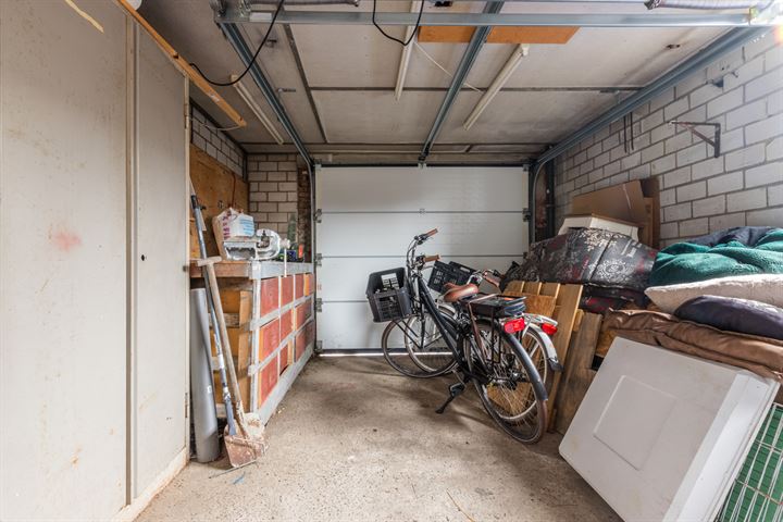 Bekijk foto 44 van Zeearendstraat 14