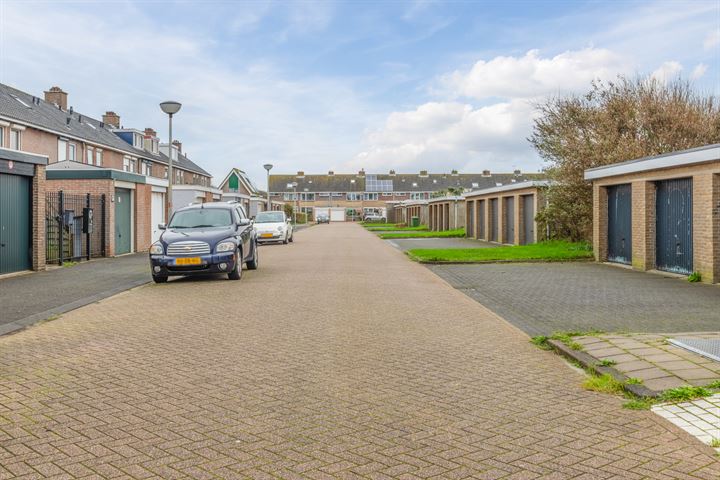 Bekijk foto 51 van Zeearendstraat 14