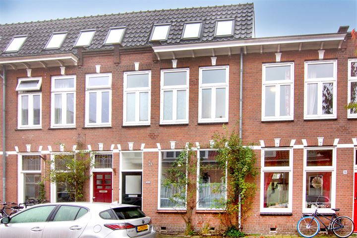 Bekijk foto 1 van Busken Huëtstraat 11