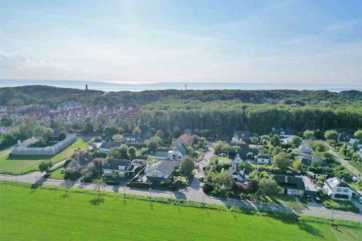 Bekijk foto 34 van Blinkertlaan 1-.