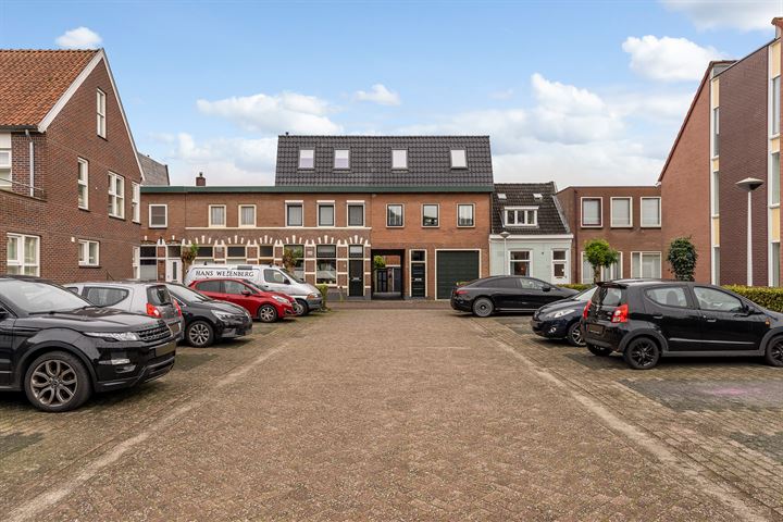 Bekijk foto 19 van Van Karnebeekstraat 56