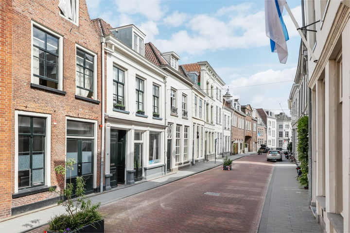 Bekijk foto 1 van Sint Jorisstraat 14-A