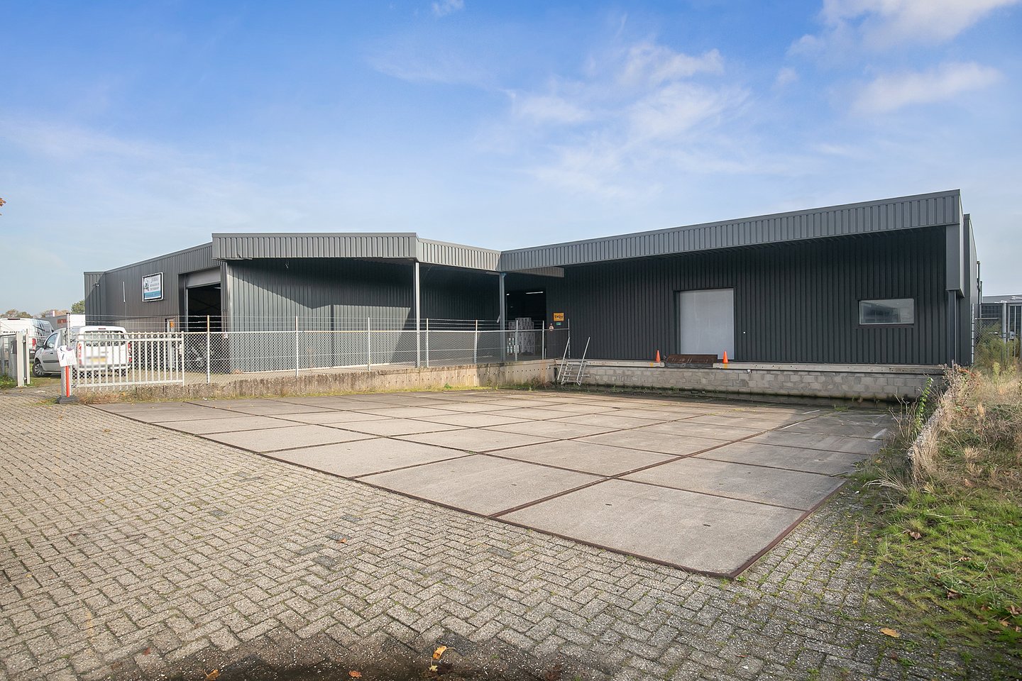 Bekijk foto 1 van Uiterwaardenstraat 7