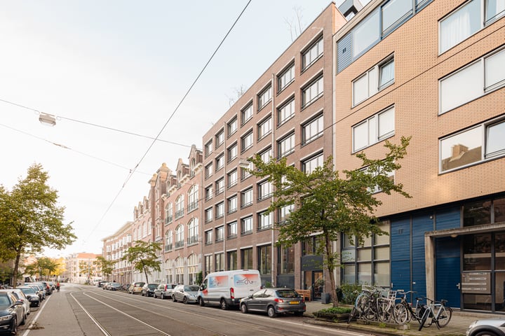 Bekijk foto 43 van Planciusstraat 21