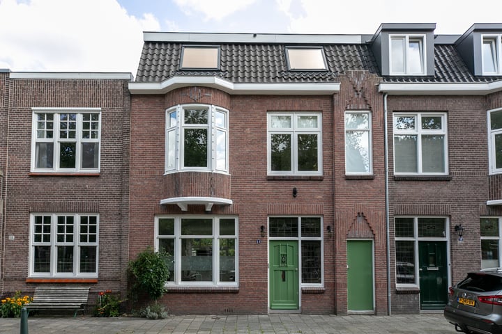 Bekijk foto 1 van St. Josephstraat 14