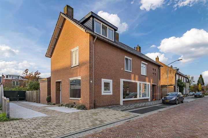 Bekijk foto 49 van Meerstraat 17