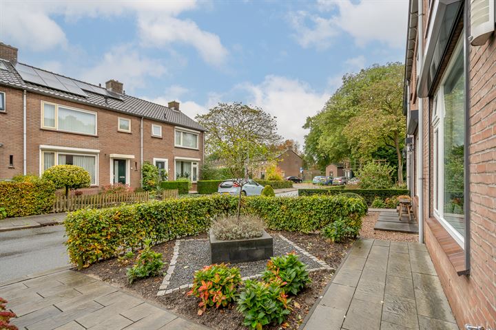 Bekijk foto 38 van Prinses Margrietstraat 16