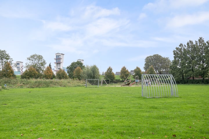 Bekijk foto 31 van Lehárstraat 196