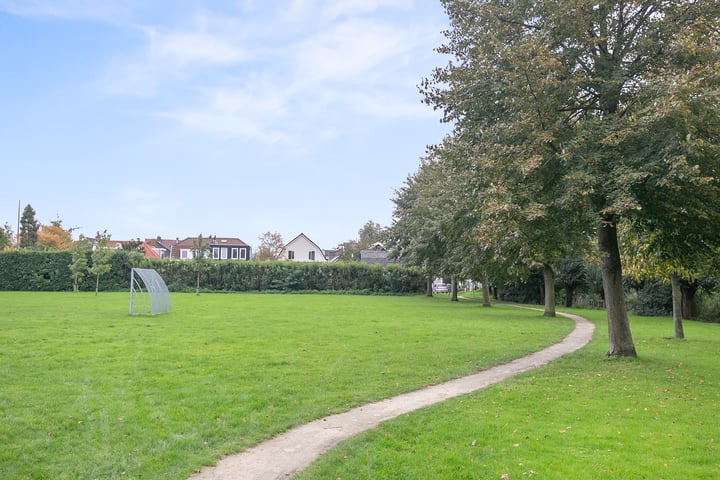 Bekijk foto 30 van Lehárstraat 196