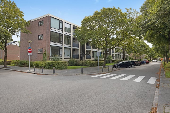 Bekijk foto 10 van Beethovenlaan 34