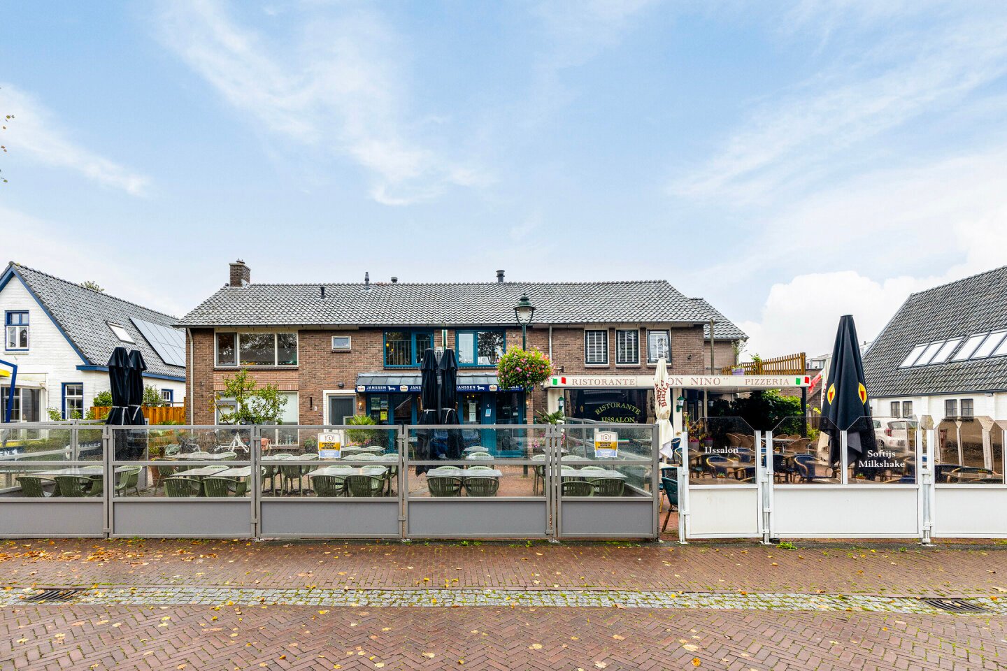 Bekijk foto 3 van Kerkplein 6