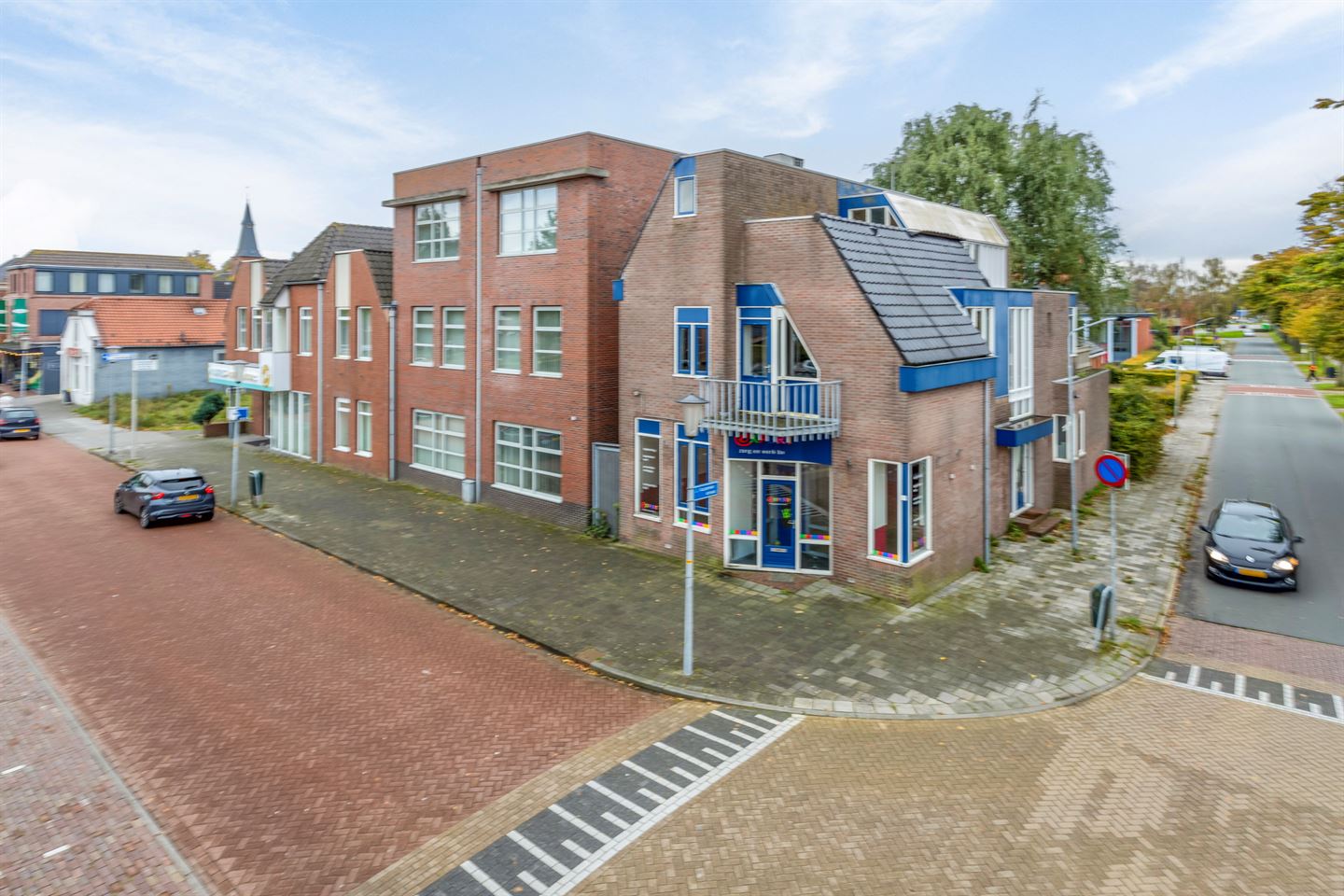 Bekijk foto 2 van Prins Hendrikplein 27