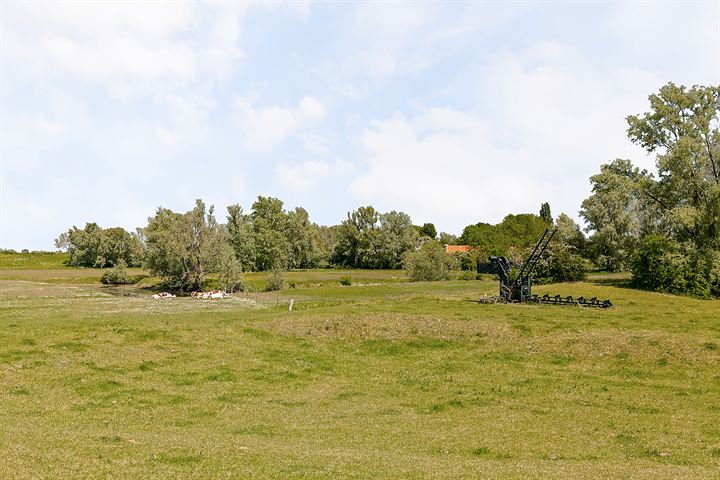 Bekijk foto 39 van Koningin Emmastraat 2