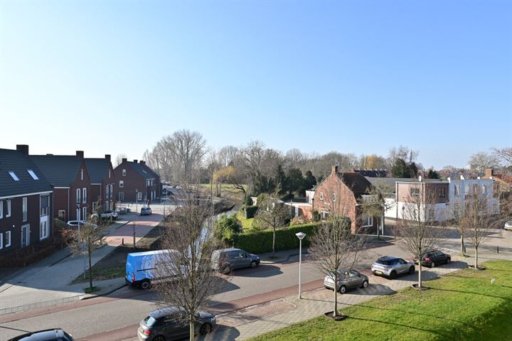 Bekijk foto 32 van Wapenplaats 68