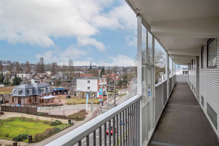 Bekijk foto 10 van Utrechtseweg 145-46