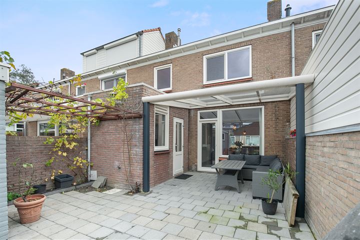 Bekijk foto 31 van Rijnstraat 8