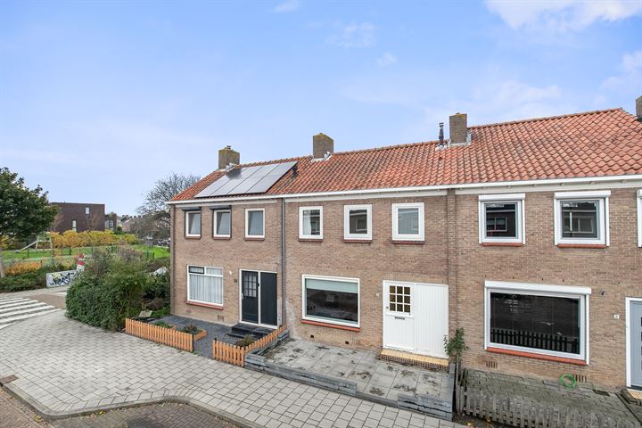 Bekijk foto 32 van Rijnstraat 8