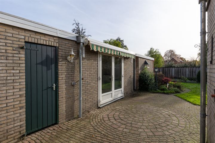 Bekijk foto 35 van Middachtenstraat 71